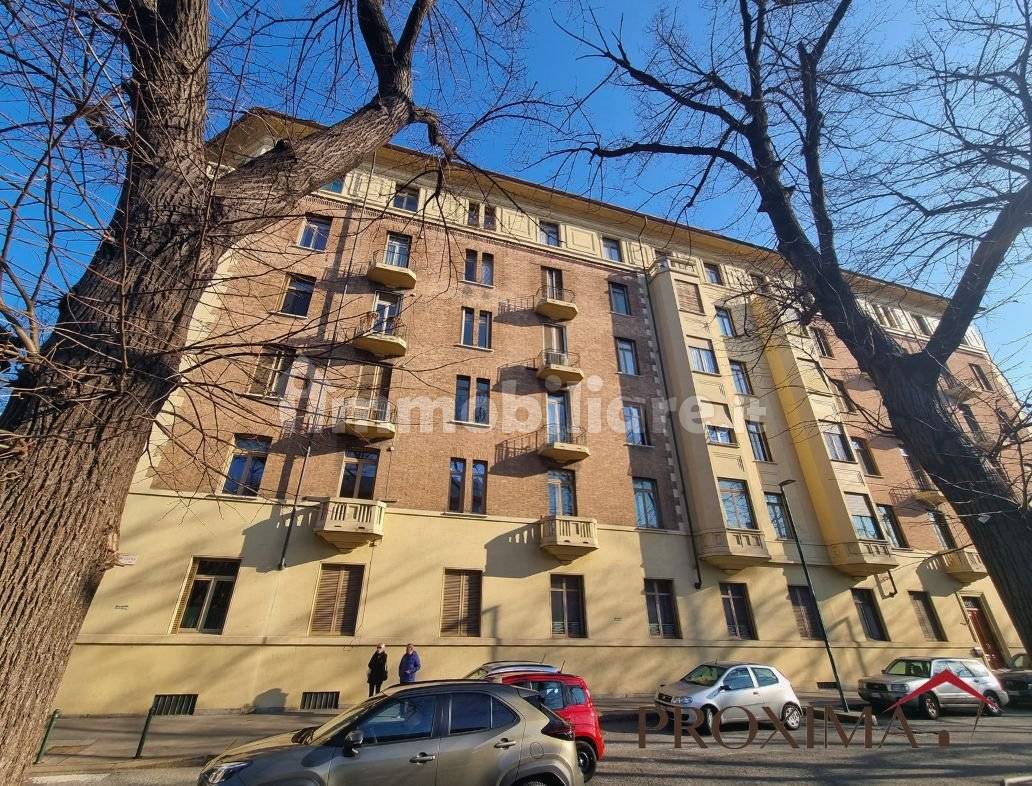 3 bedrooms Apartment in Turin, Italy No. 69200