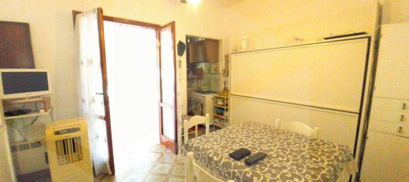Apartamento de 2 habitaciónes en Rodi Garganico, Italy No. 18579 4