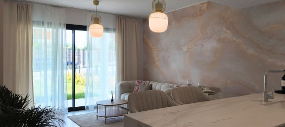 2 bedrooms Apartment in Fuengirola, Spain No. 146518 4