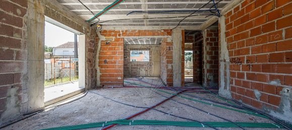 4 bedrooms House in Porto de Mos, Portugal No. 29274 7