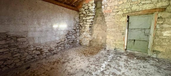 Земельный участок 700м² в Альбино, Италия № 288157 5