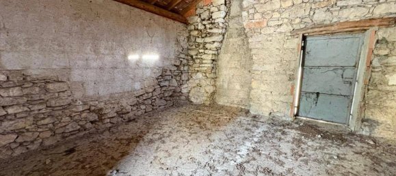 Земельный участок 700м² в Альбино, Италия № 288157 4