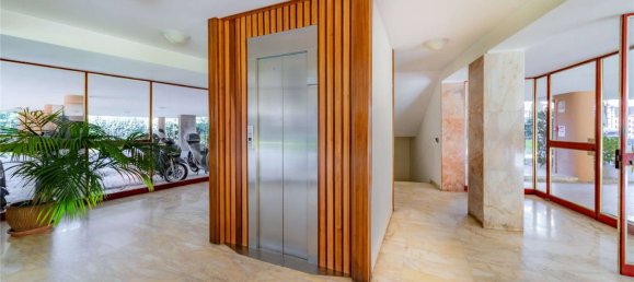 4 bedrooms Apartment in Genoa, Italy No. 154477 16