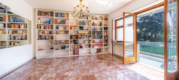 4 bedrooms Apartment in Genoa, Italy No. 154477 5