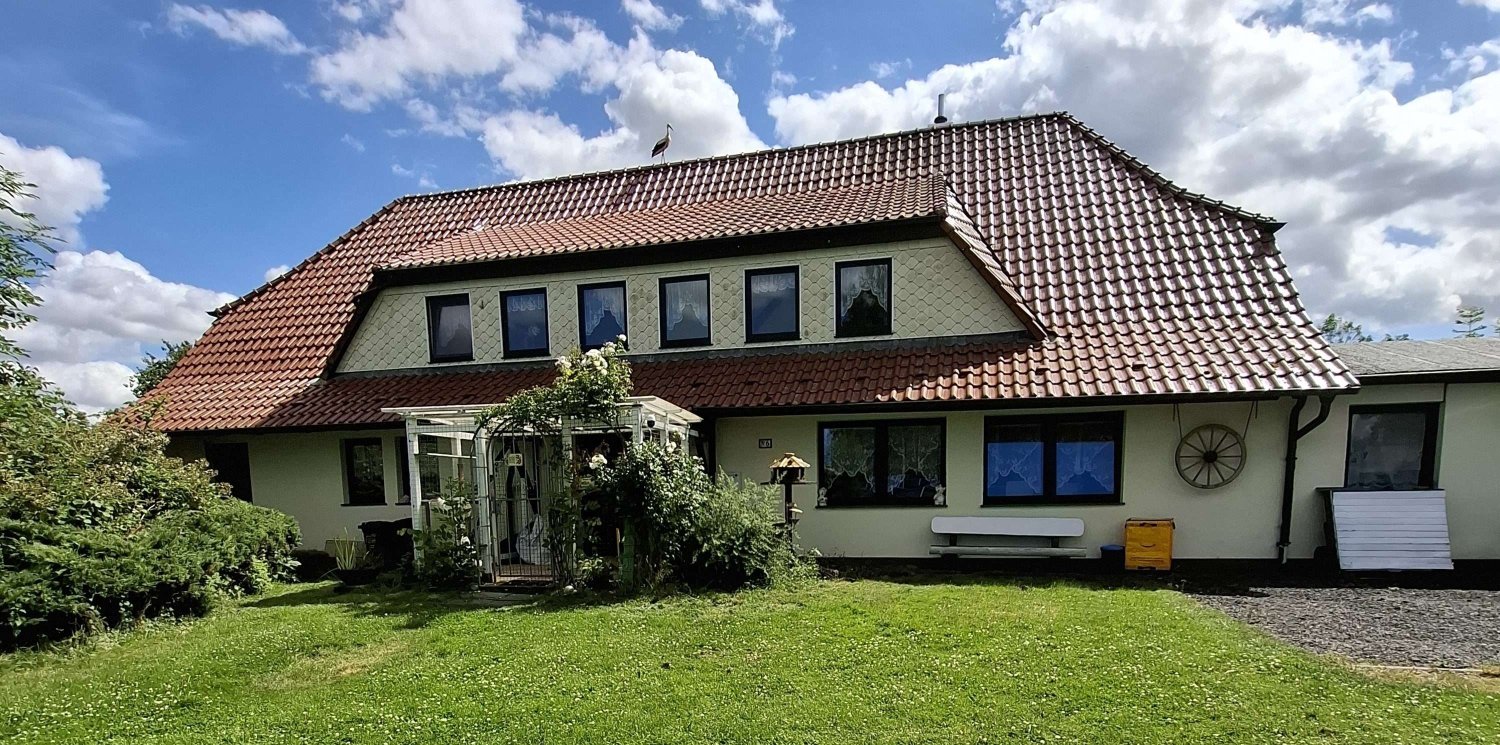 13 rooms Townhouse in Vorpommern-Rugen, Germany No. 269935