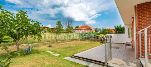 Apartamento de 2 dormitorios en Villarbasse, Italy No. 189203 18