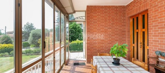 Apartamento de 2 dormitorios en Villarbasse, Italy No. 189203 3