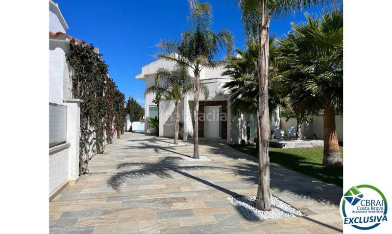 4 bedrooms House in Empuriabrava, Spain No. 233668