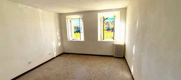 4 bedrooms House in Casina, Italy No. 323321 3