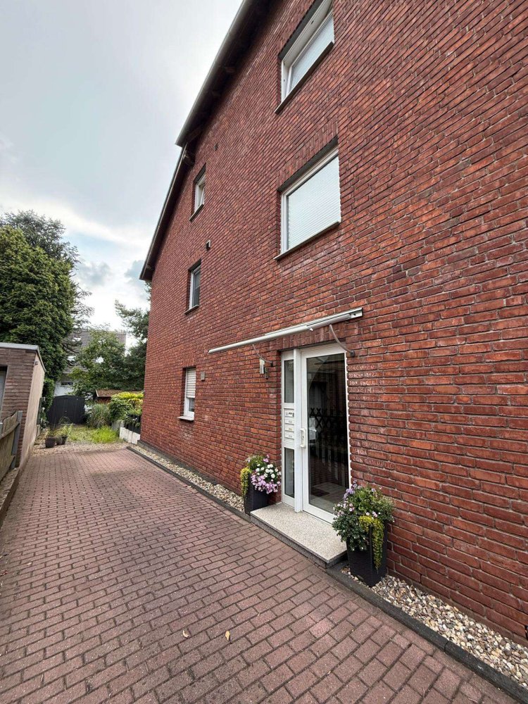 3 bedrooms Duplex in Oberhausen, Germany No. 323912