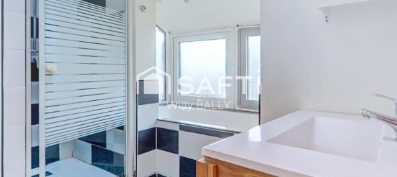 3 bedrooms House in Montreuil, France No. 224339 5