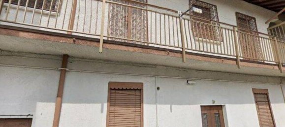 5 bedrooms Apartment in Biassono, Italy No. 281729 7