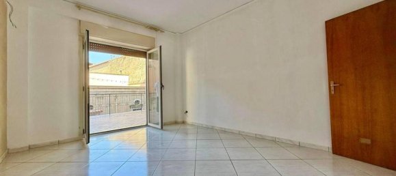 4 rooms Apartment in Giugliano in Campania, Italy No. 30254 14