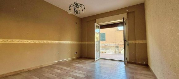 4 rooms Apartment in Giugliano in Campania, Italy No. 30254 4