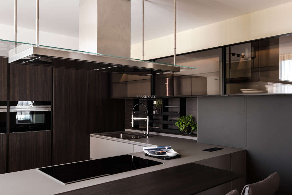 Apartamento T3 em Saint Julian's, Malta N.º 1521