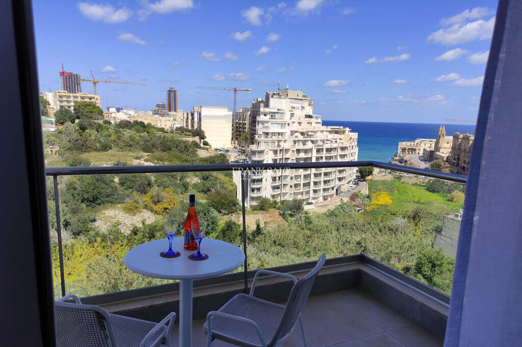 Apartamento de 2 dormitorios en Saint Julian's, Malta No. 7372