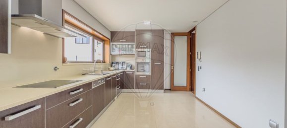 3 Schlafzimmer Haus in Nogueira da Regedoura, Portugal, Nr. 225322 11