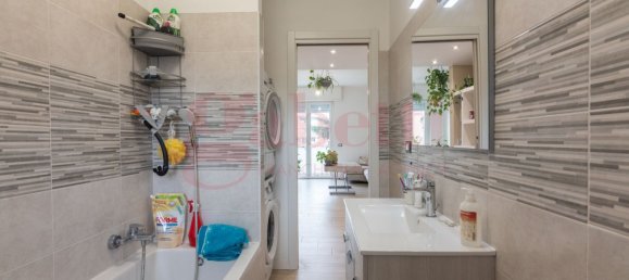 Apartamento de 4 habitaciónes en Milan, Italy No. 247772 22