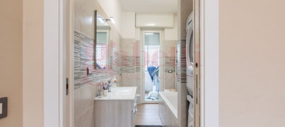 Apartamento de 4 habitaciónes en Milan, Italy No. 247772 20