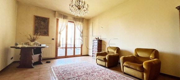 4 bedrooms Apartment in Sansepolcro, Italy No. 44971 6