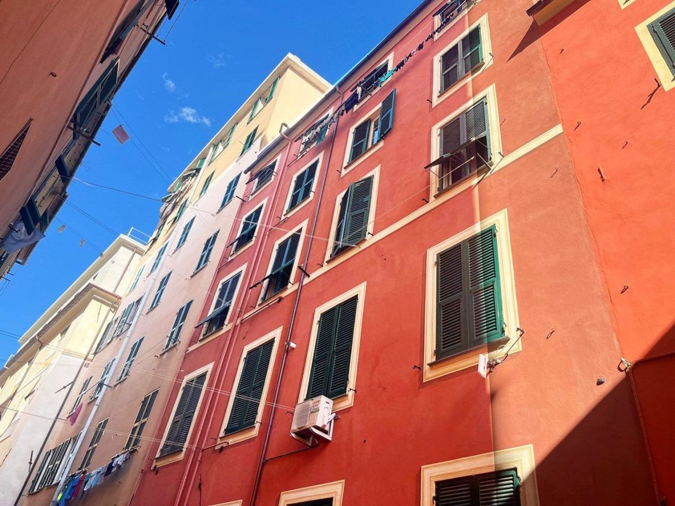 4 غرف نوم شقة في Genoa, Italy رقم 339971