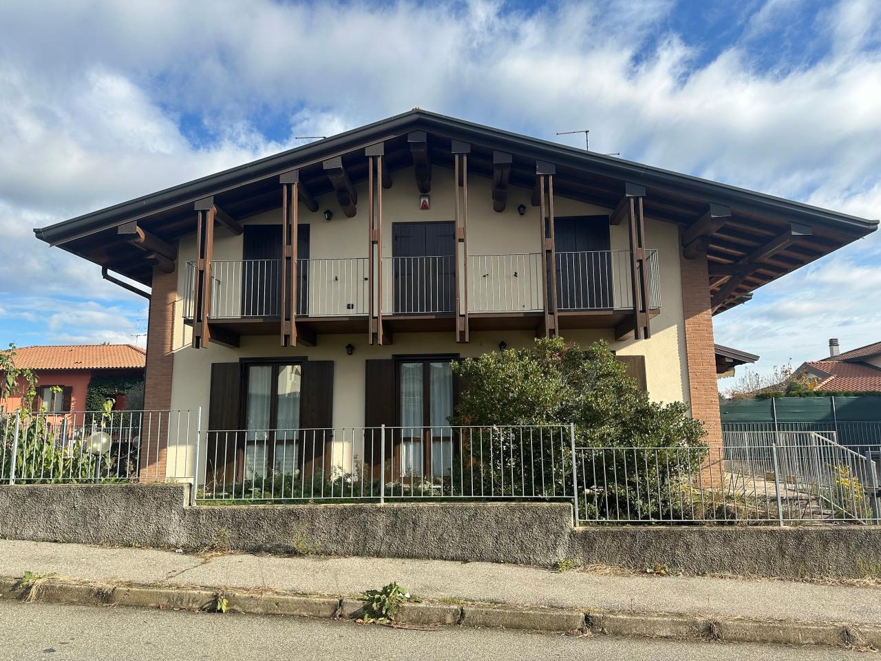 7-salle Maison à Lurate Caccivio, Italy No. 12816