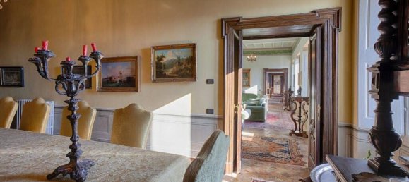  Castillos de 10 dormitorios en Arpino, Italy No. 57150 52