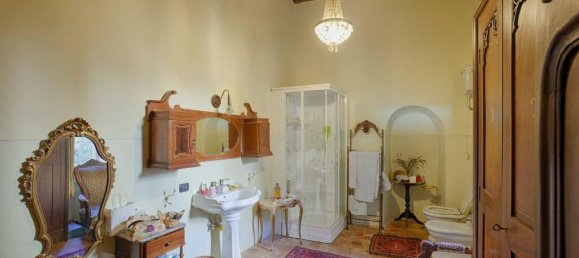  Castillos de 10 dormitorios en Arpino, Italy No. 57150 17