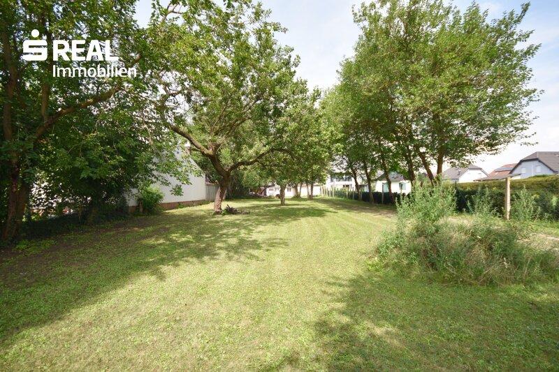 Grundstück in Strasshof an der Nordbahn, Austria 1135m², Nr. 215531