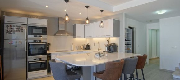 3 bedrooms Apartment in Alicante, Spain No. 135715 2