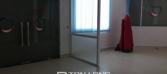 Casa de 3 dormitorios en Long Bien, Vietnam No. 2343 10