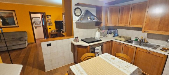 Квартира с 4 комнатами в Монца, Италия № 16493 8