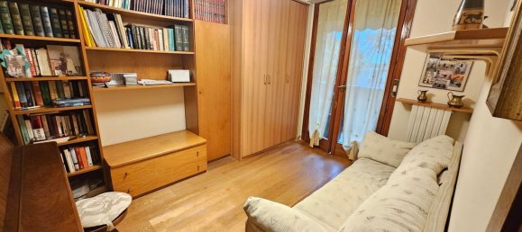 Квартира с 4 комнатами в Монца, Италия № 16493 13