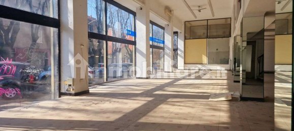 Imóvel comercial de 2 divisões em Vigevano, Italy N.º 74538 8