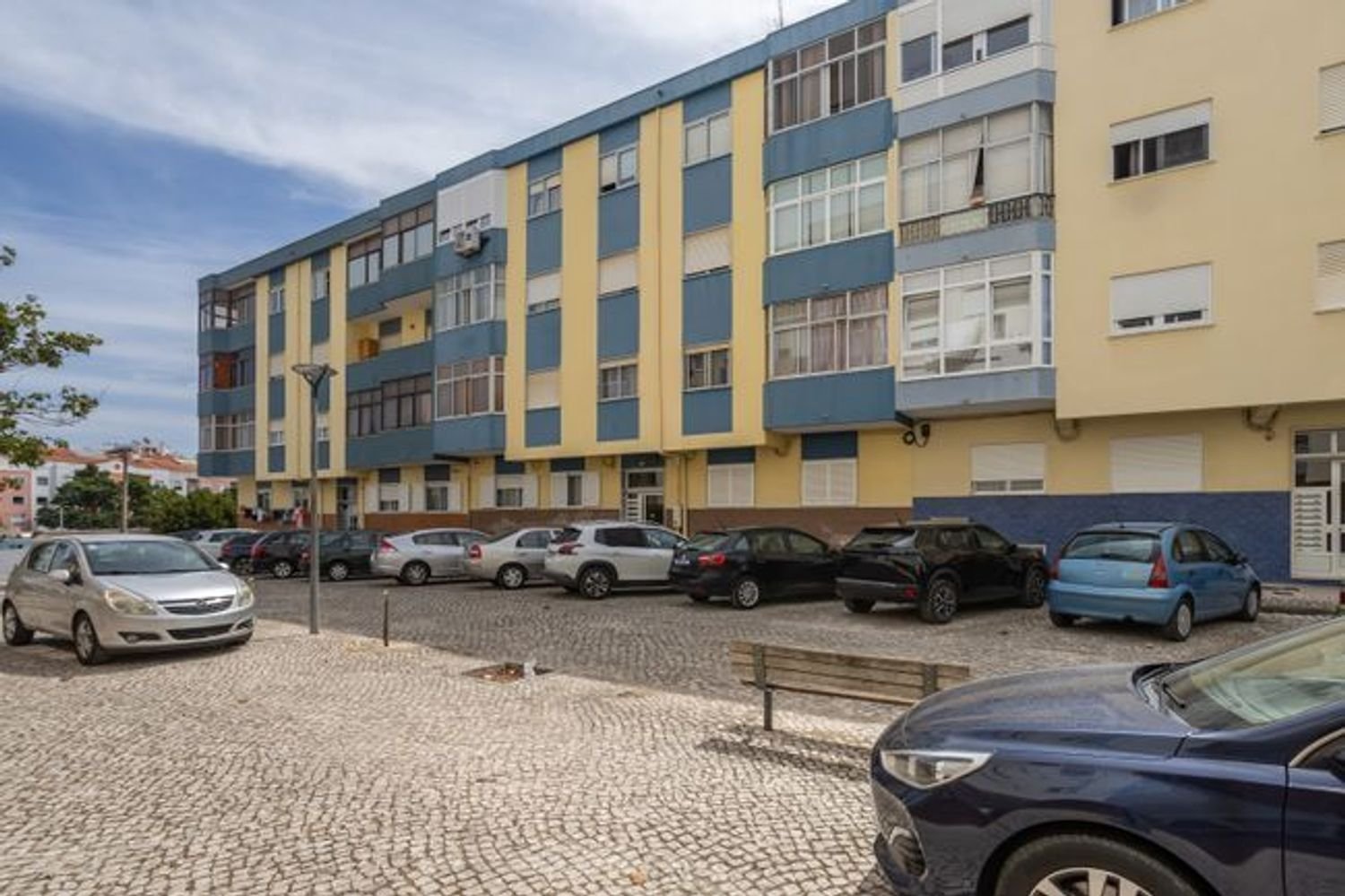 3 bedrooms Apartment in Seixal, Portugal No. 329013