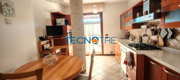 Apartamento de 4 habitaciónes en Martinsicuro, Italy No. 41162 13