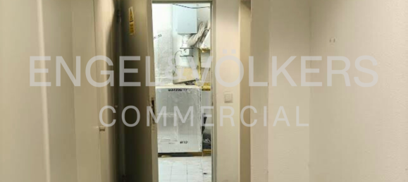68m² Commercial property in Madrid, Spain No. 149480 2