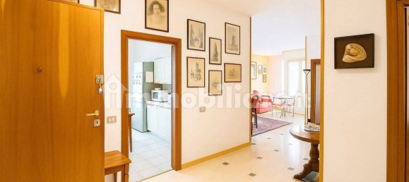 Apartamento de 3 dormitorios en Sondrio, Italy No. 380044 16