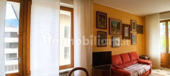 Apartamento de 3 dormitorios en Sondrio, Italy No. 380044 15