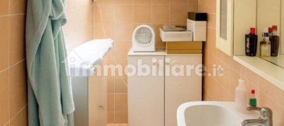 Apartamento de 3 dormitorios en Sondrio, Italy No. 380044 8