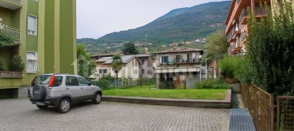 Apartamento de 3 dormitorios en Sondrio, Italy No. 380044 3
