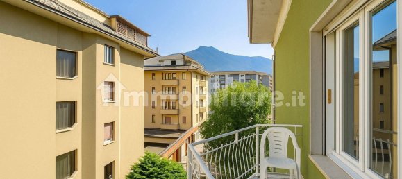 Apartamento de 3 dormitorios en Sondrio, Italy No. 380044 10