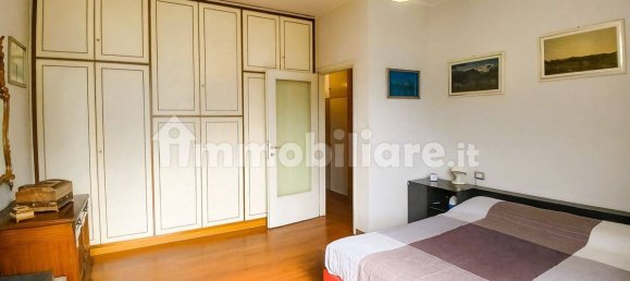 Apartamento de 3 dormitorios en Sondrio, Italy No. 380044 9