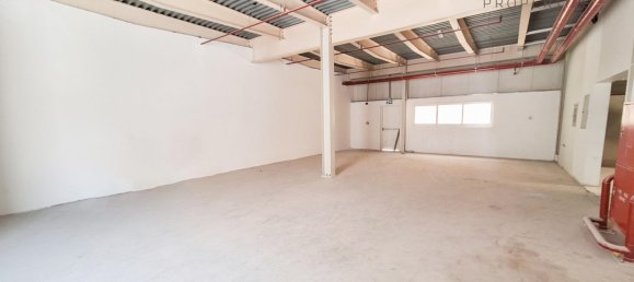 400m² Warehouse in Jebel Ali, UAE No. 54116 3
