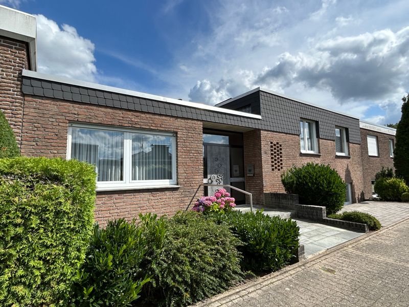 Bungalow de 5 habitaciónes en Munster, Germany No. 247874