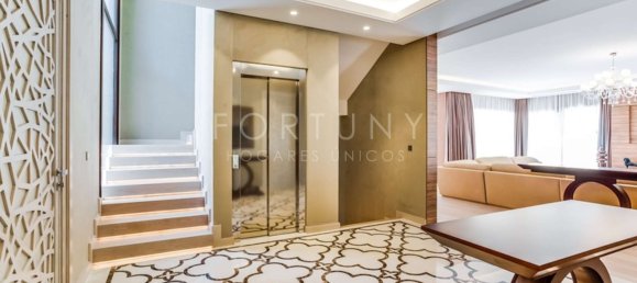 5 bedrooms Villa in Marbella, Spain No. 115125 8