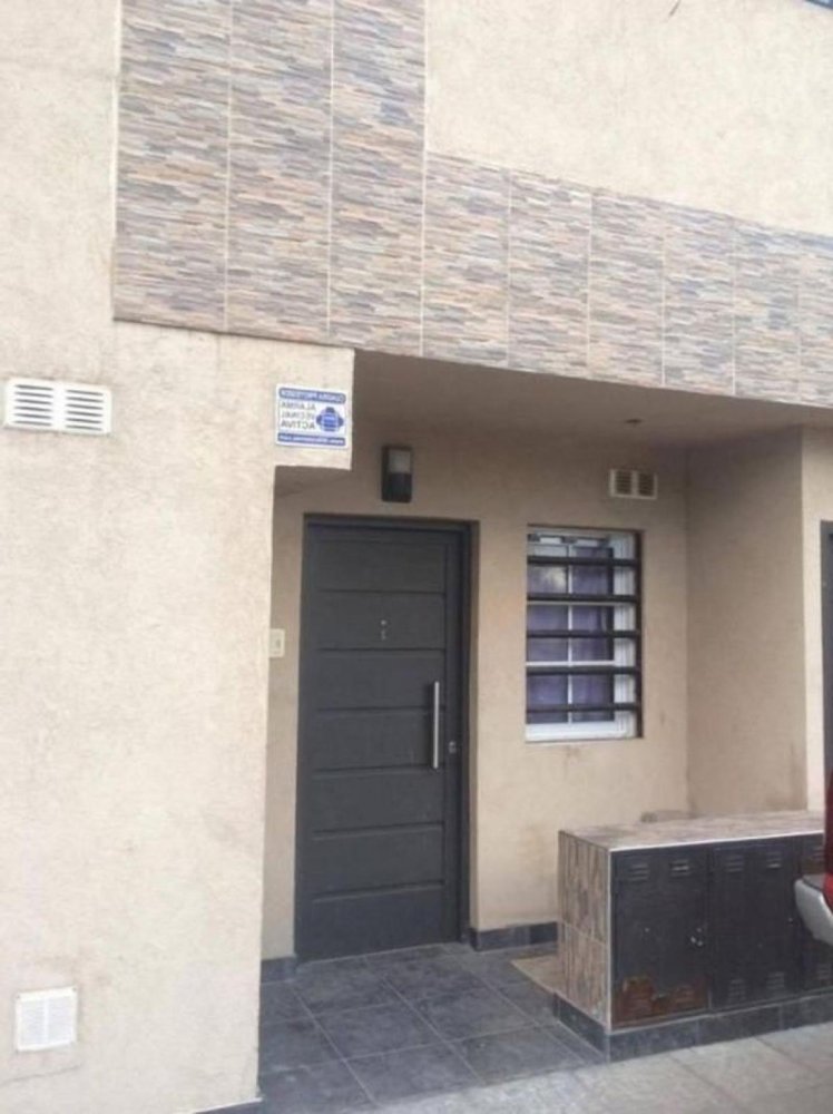 2 bedrooms House in Bermudez, Argentina No. 94837