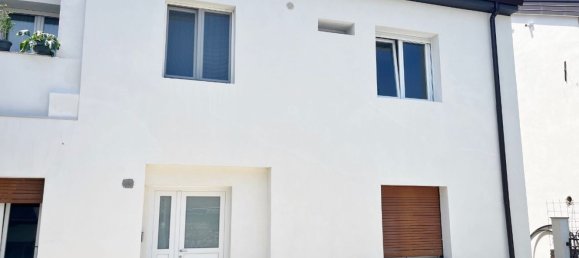 3-salle Appartement à Gorizia, Italy No. 122319 11