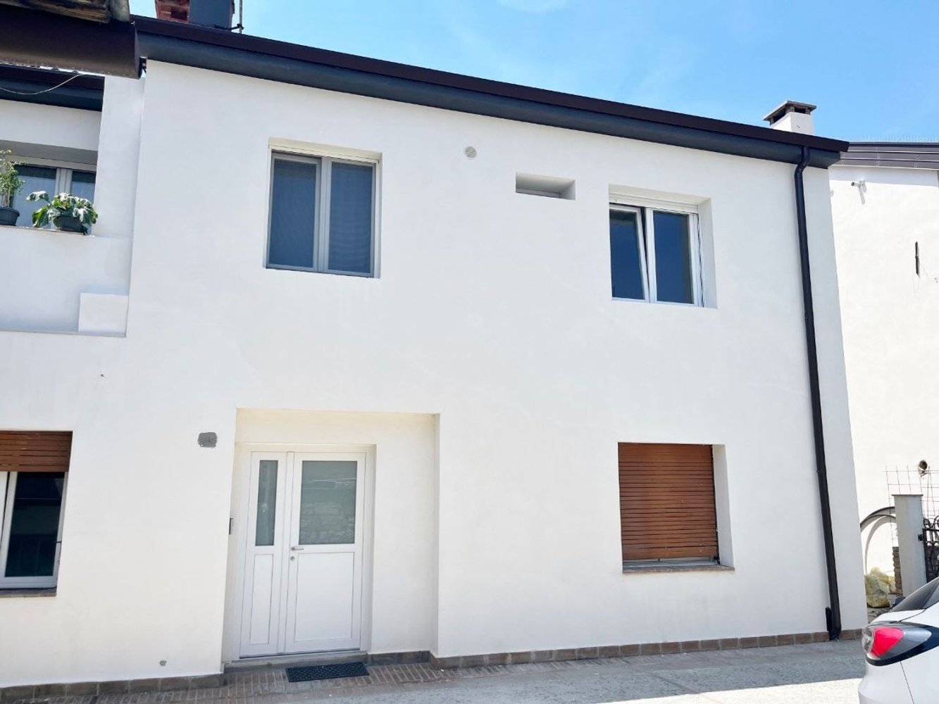 3-salle Appartement à Gorizia, Italy No. 122319
