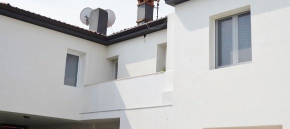 3-salle Appartement à Gorizia, Italy No. 122319 9